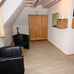 Dom wakacyjny Doppelhaushaelfte Ostseehaus I In *