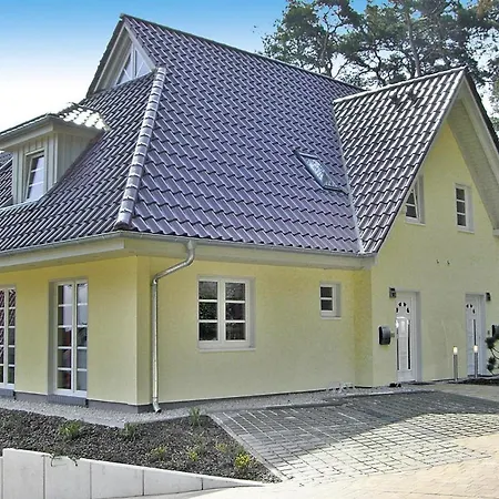 Doppelhaushaelfte Ostseehaus I In *