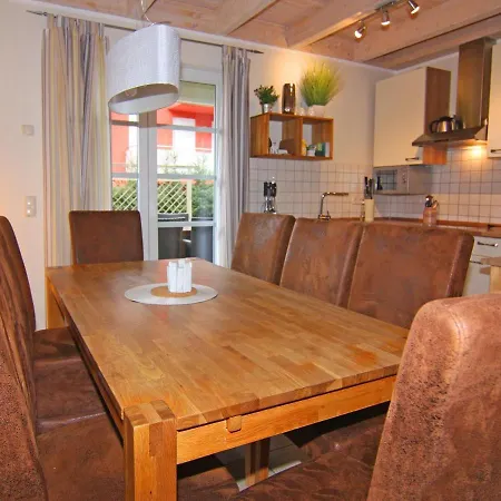 펜션 Doppelhaushaelfte Ostseehaus I In 트라센하이드