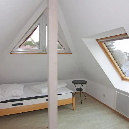 Doppelhaushaelfte Ostseehaus I In 트라센하이드